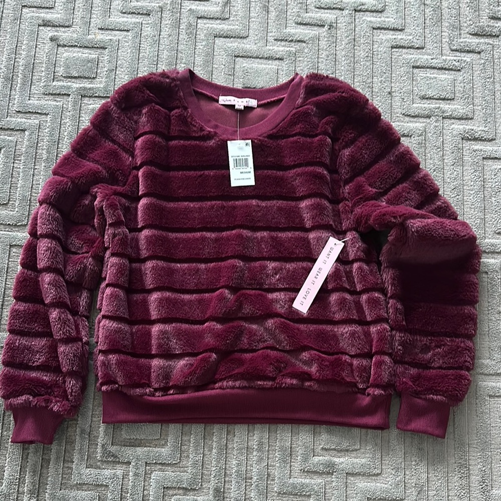 Plush Burgundy Sweater♥️